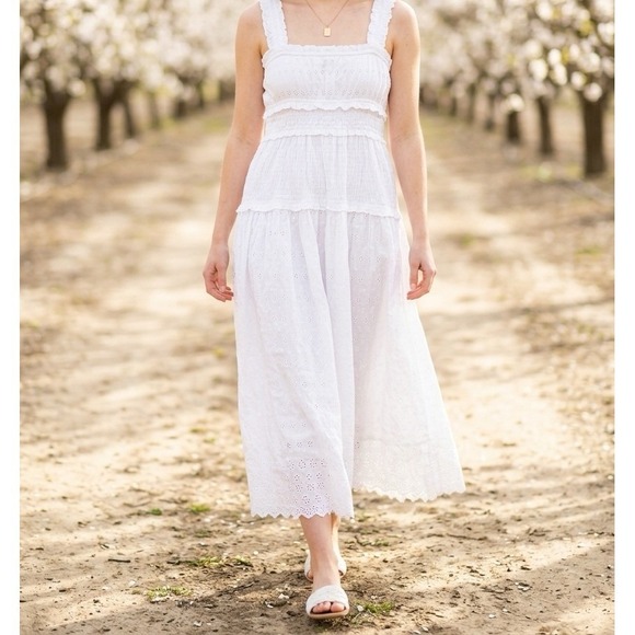 GAP x DÔEN Dresses & Skirts - NWT GAP x DOEN Eyelet Midi Dress Women Large White Smocked Tiered Cottagecore